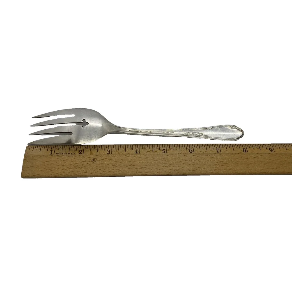1936 Wm A Rogers A1 Meadowbrook 8” Serving Fork Silver Plate Heather Pattern